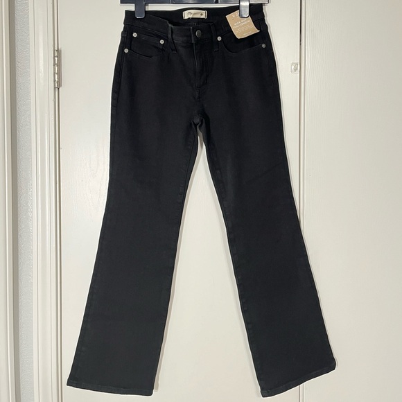 NWT Petite Kick Out Flare Full-Length Jeans, Black Frost, 26P NP505 - Picture 2 of 10